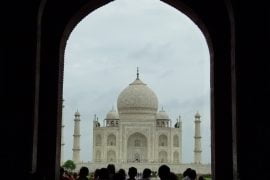 Taj Mahal, una delle 7 meraviglie del mondo - immagine 1