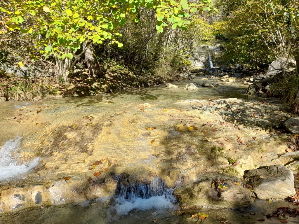 Lunigiana in 1 giorno: panigacci, borghi e cascate - immagine 8