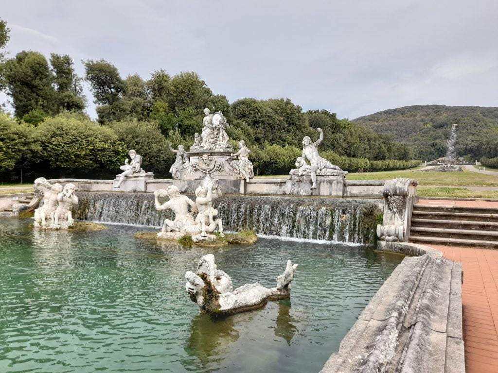 Reggia di Caserta, l'incanto del palazzo e dei giardini - immagine 32