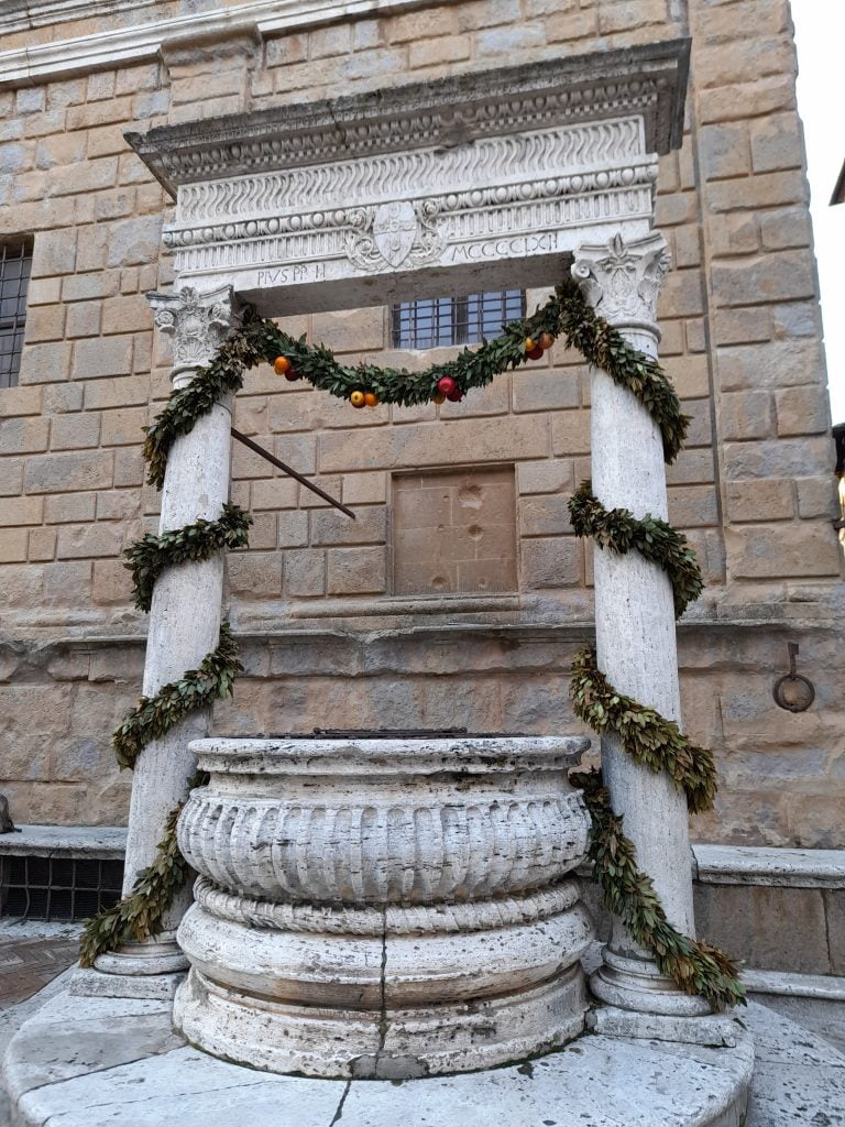 Pienza, borgo gioiello della Val d'Orcia - immagine 12