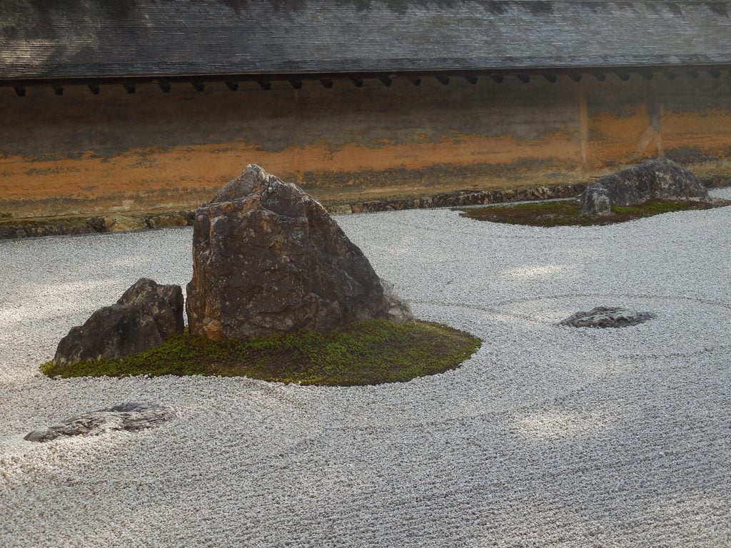 Ryōan-ji, il tempio col giardino "secco" giapponese - immagine 5