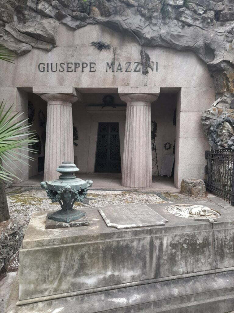 Staglieno: 1 pomeriggio al cimitero monumentale di Genova - immagine 24