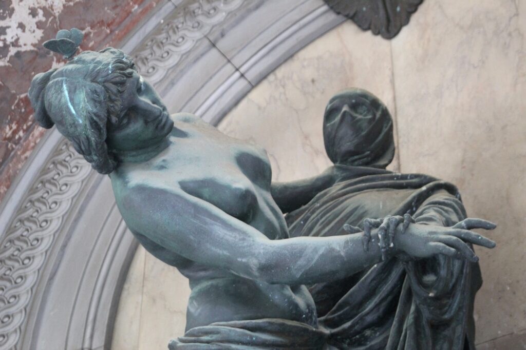 Staglieno: 1 pomeriggio al cimitero monumentale di Genova - immagine 18
