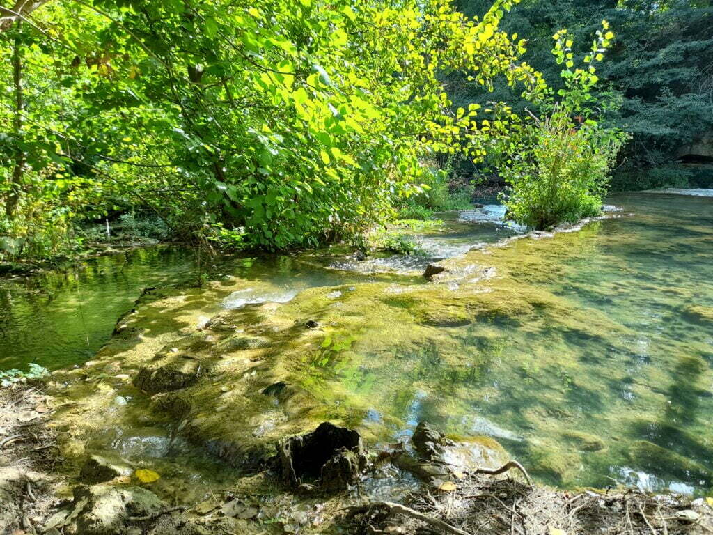 Sentierelsa, trekking lungo il fiume turchese a meno di 30km da Siena - immagine 3