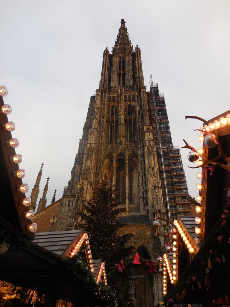 A Ulm in Germania, il campanile più alto del mondo - immagine 3