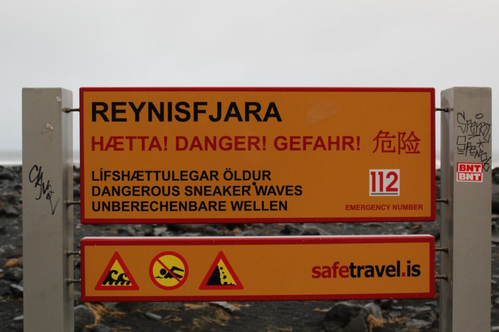 Reynisfjara, il fascino della spiaggia nera tra pericoli e leggende - immagine 7