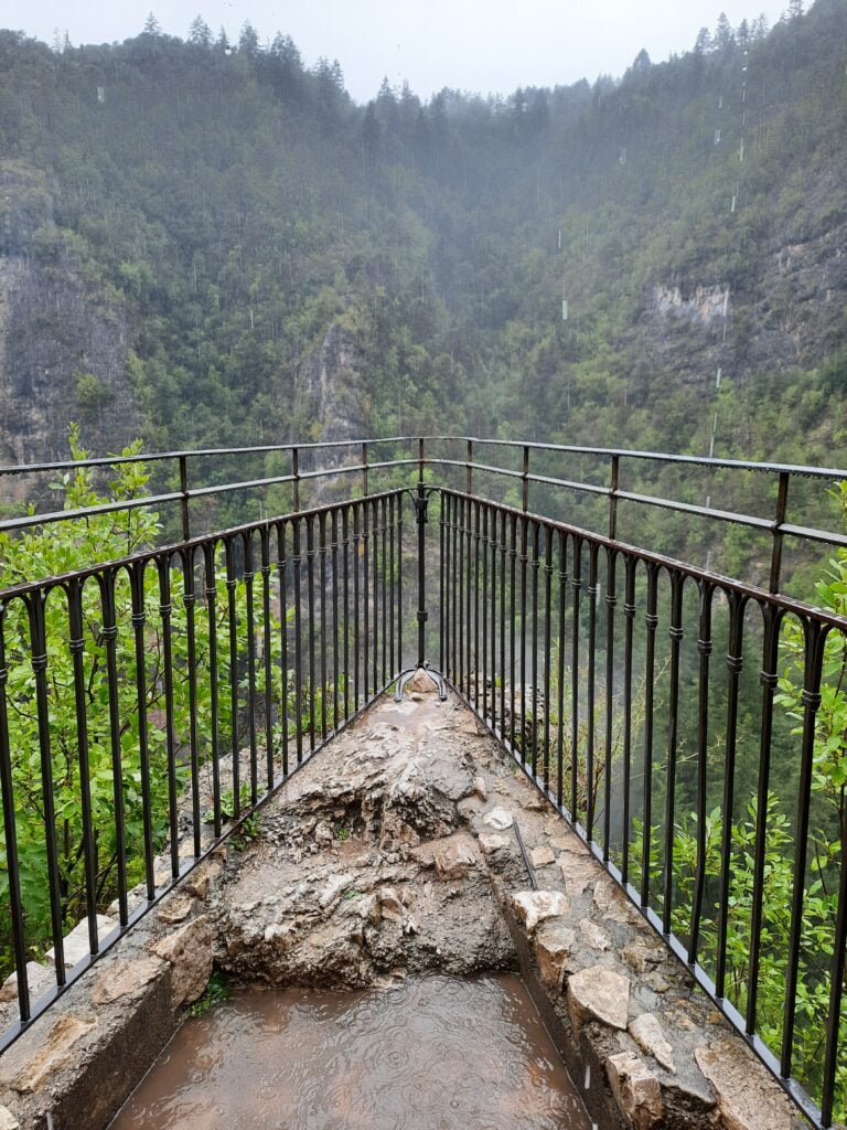 San Romedio, il Santuario e l'orso - immagine 13