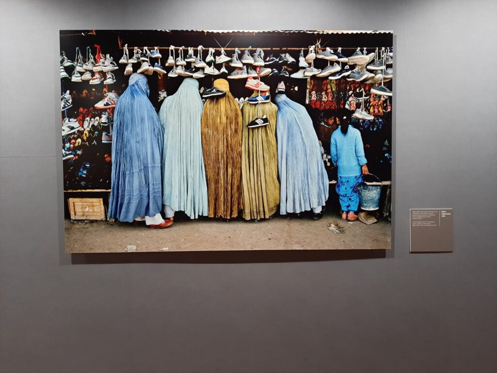 Steve McCurry in mostra a Pisa con oltre 90 Icons - immagine 10